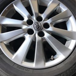 Renes Para Toyota Corola S 5 Hoyos $300 Yantas Más O Menos