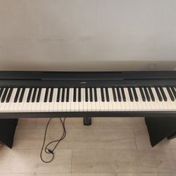 YAMAHA P71 88-Key Weighted Action Digital Piano with Sustain Pedal and Power Supply