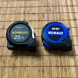 2 Tape Measures 