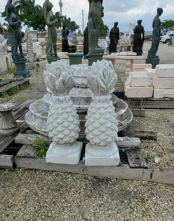 Concrete Pineapple Garden Ornament / Cement Backyard Patio Pineapple Finial for Sale in Miami
