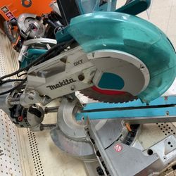 Makita Sliding Miter Saw