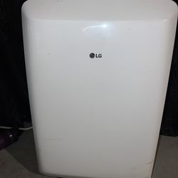 LG 8000 BTU PORTABLE AIR CONDITIONER