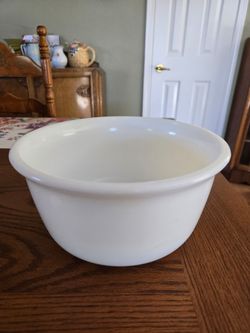 White Milk Glass Mixing Bowl-4 qts