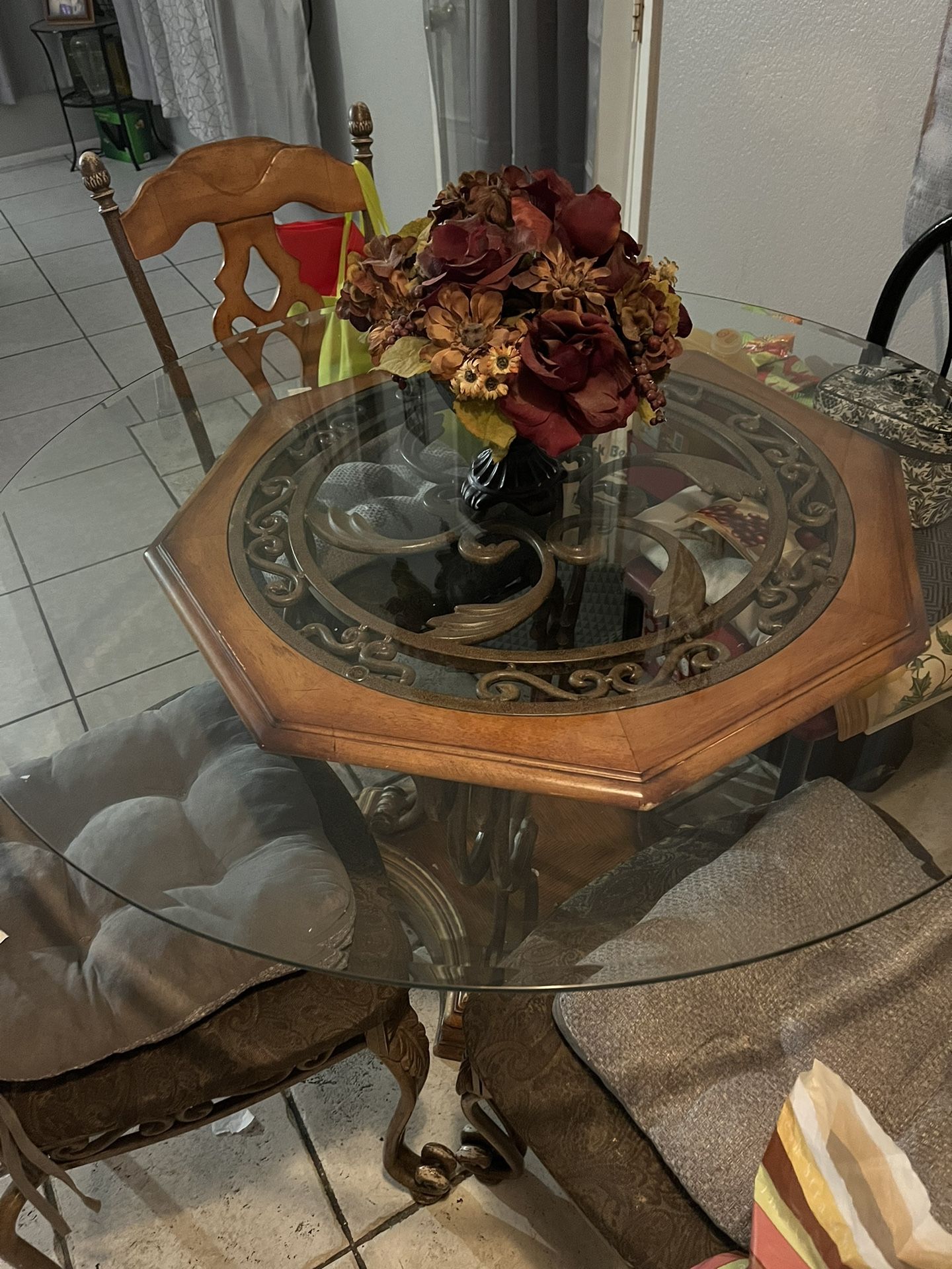 Round Glass Table With 4 Chairs