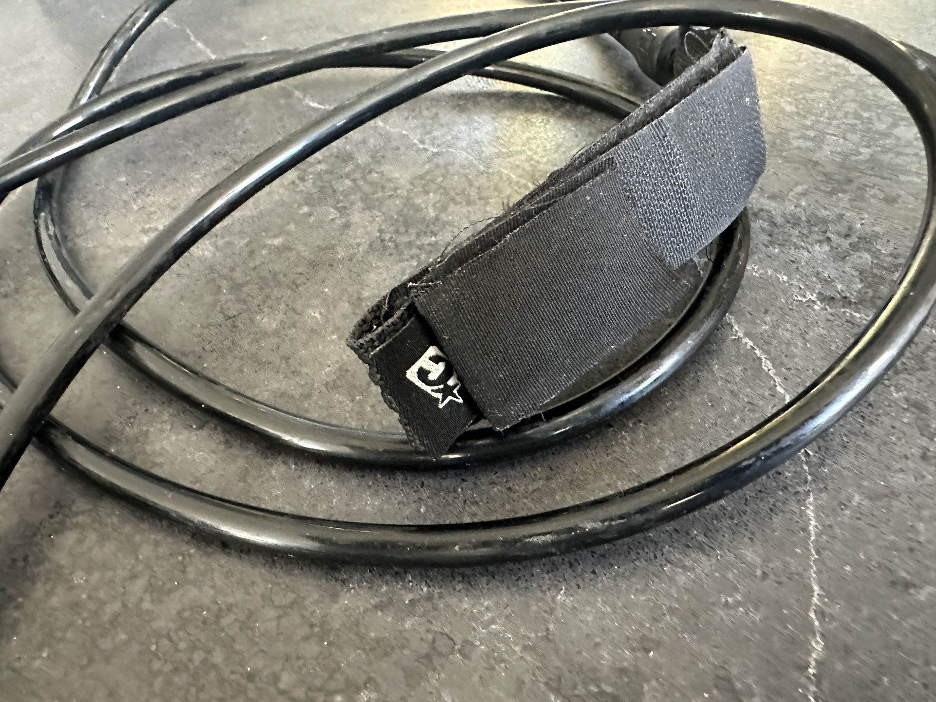 8’ Leash, 1/4 Creatures