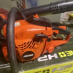 Powerd  Chain  Saw   400  Echo