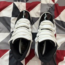 Jordan 11: size 10