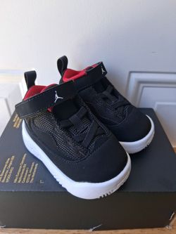 Toddlers Jordan's max aura 2 (td) SIZE 3C