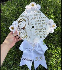Custom grad cap toppers