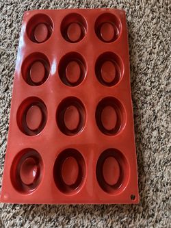 Red Silicone Non-Stick 12-Cup Muffin Pan Rectangle Mold Dishwasher  safe.