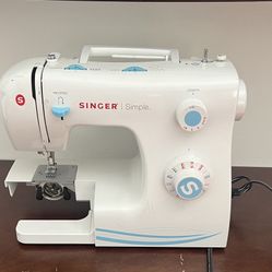 Singer  Sewing Machine