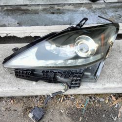 2006-2012 Lexus Is250/350 Headlight (Led Aftermarket) With Accessories.