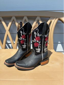 Women’s Western Style Boots