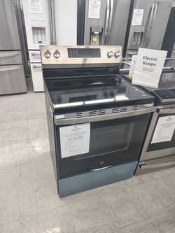 $629 GE Free-Standing Electric Range Stainless Steel