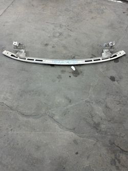 2024 Tesla Model Y lower reinforcement bar