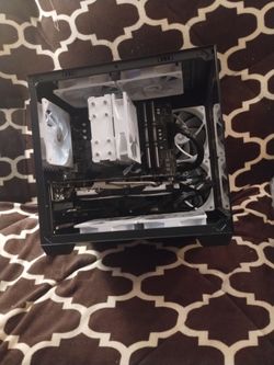 Gaming rig If You C it it's available