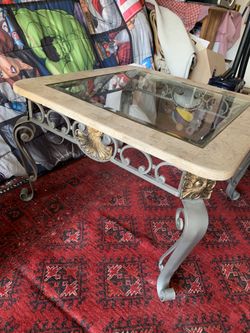 Glass Coffee side tables - Classic design!