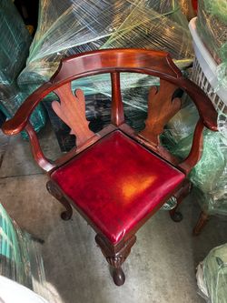Lots of chair for sale