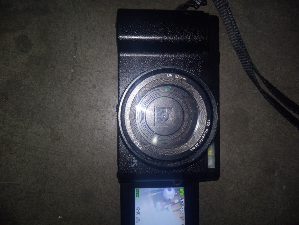 Ultra 4k Digital Camera & Tripod