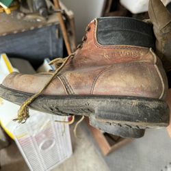Redwing Boots Size Unsure 