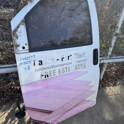 Driver Door Window  / 2007 - 2004 Chevy Express 