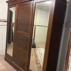 Vintage armoire