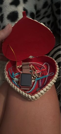 Seashell heart trinket box
