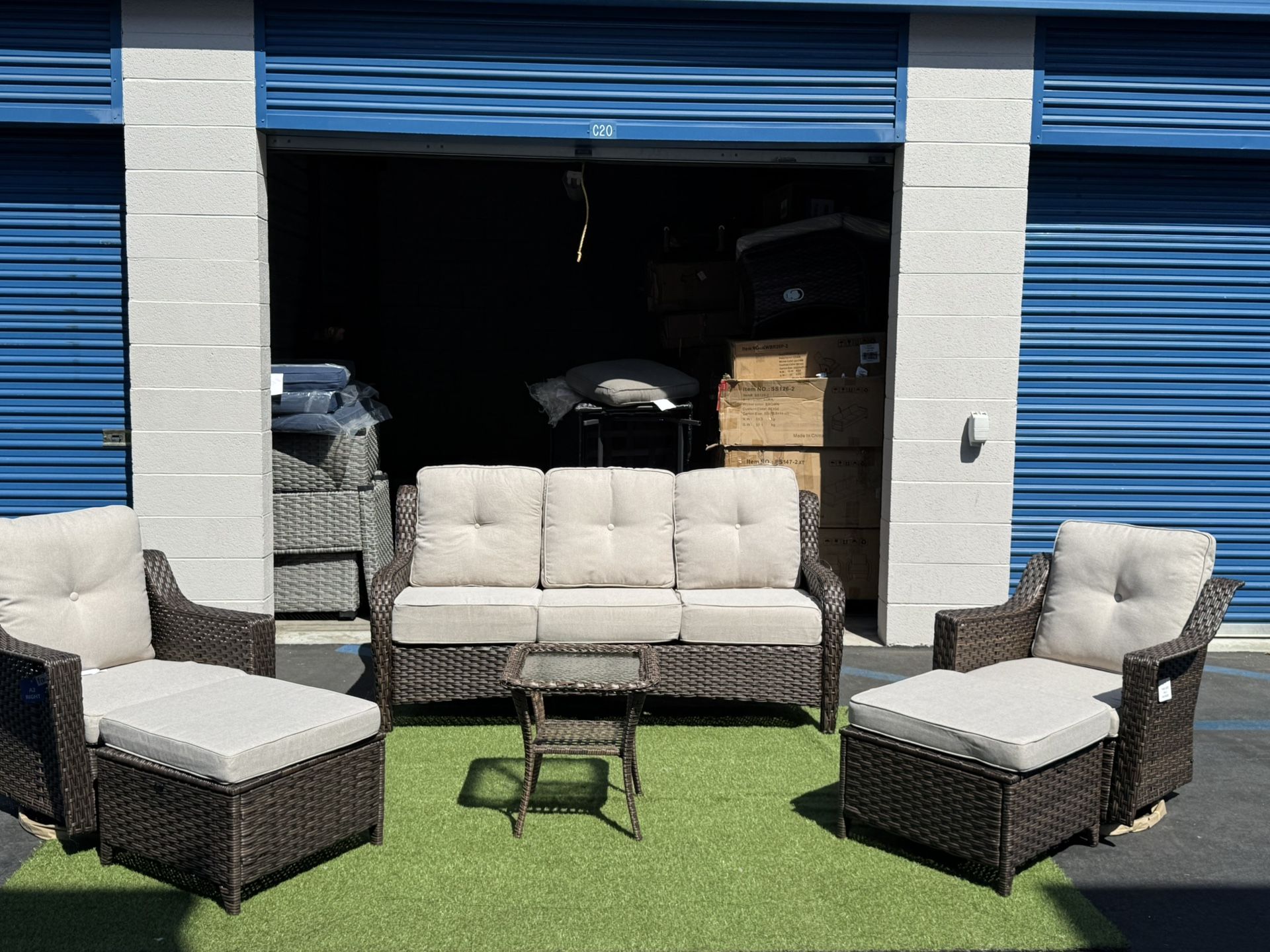 Patio Furniture 6 Pieces Available Delivery π