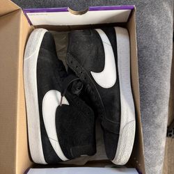 Nike SB Zoom Blazer Mids