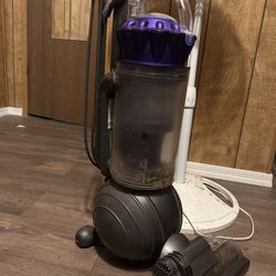 Dyson Vacuum 