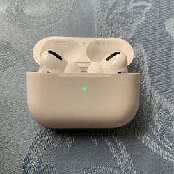 Apple Air Pod Pro (1st Generation) + Charging Case