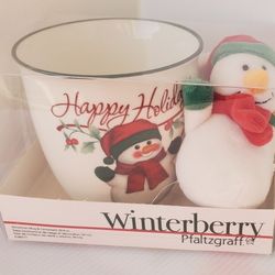 Pfaltzgraff Winterberry Happy Holidays Snowman Mug Cup And Plush Set In Box 20oz

Brand New