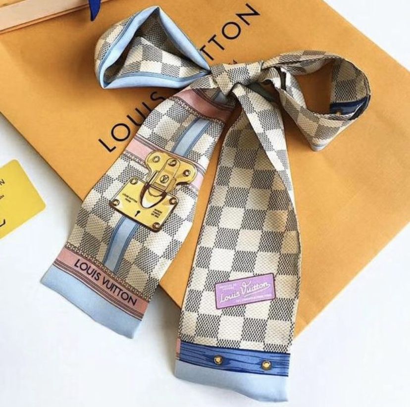 Louis Vuitton scarf