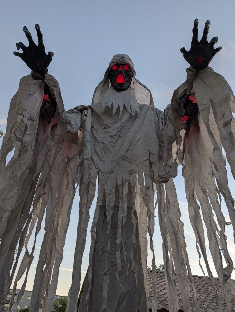 Home Depot Halloween Towering Phantom
