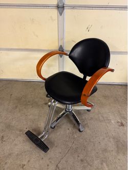 Barber/Salon Chair