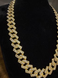 Diamond Gold Cuban Chain 20in
