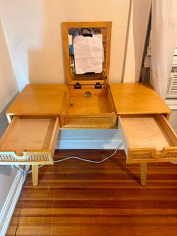 Beautiful small desk