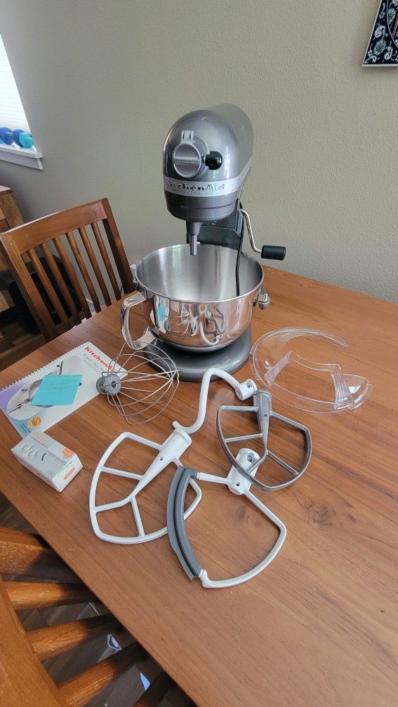 6Qt Silver Kitchen Aid Mixer
