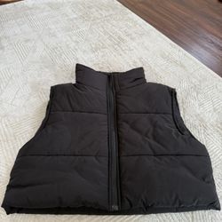 Women’s Cropped Puffer Vest Size 0XL