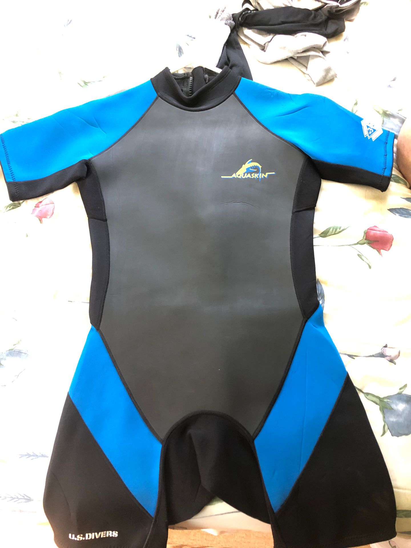 Aquaskin wet suit