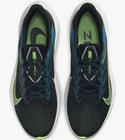 NIKE Zoom Winflo 7