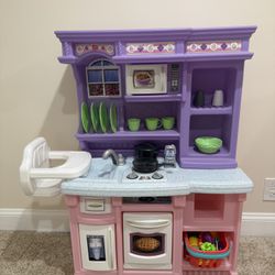 Bundle of Step 2 Little Baker's Kitchen, Food, & Accessories Retail In EXCELLENT Condition $160