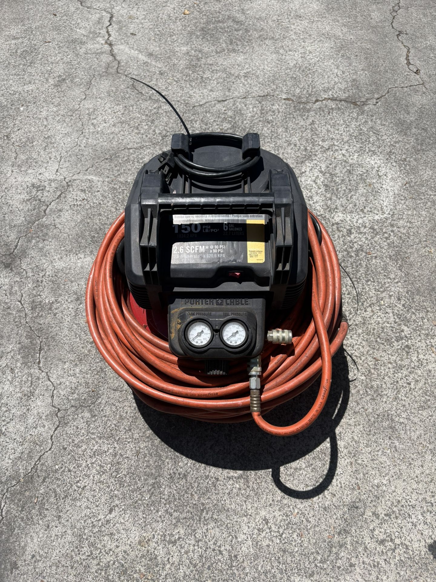 Air Compressor With Accessory Pack