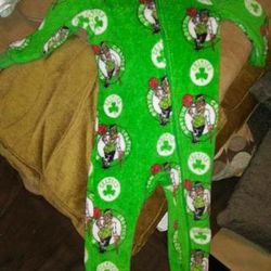 Boston Celtics Size 4T. NBA Sleepwear!