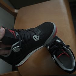 Jordan 4 Retro Bred 