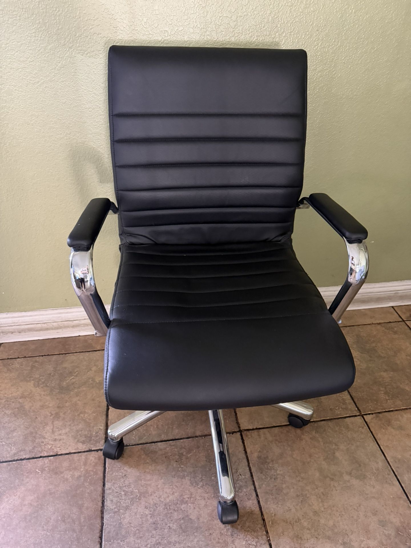 Computer Chair Like New