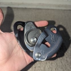 Grey PETZL GriGri 