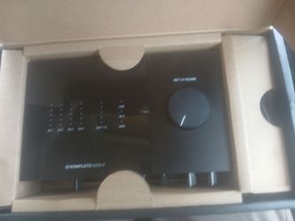 Komplete audio 6 premium 6- channel audio interface