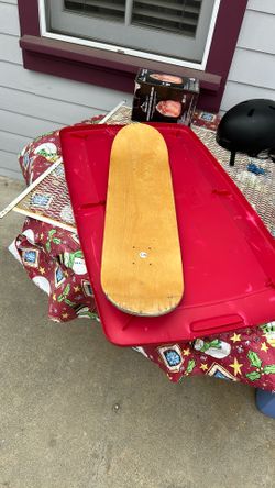 SKATEBOARD DECK AND HELMET