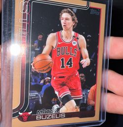 Topps Flagship 2024-25 Matas Buzelis #37 Chicago Bulls Gold 915/2025